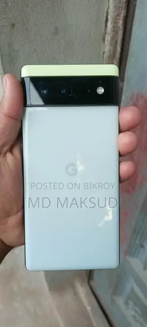 Google Pixel 6 . (Used)