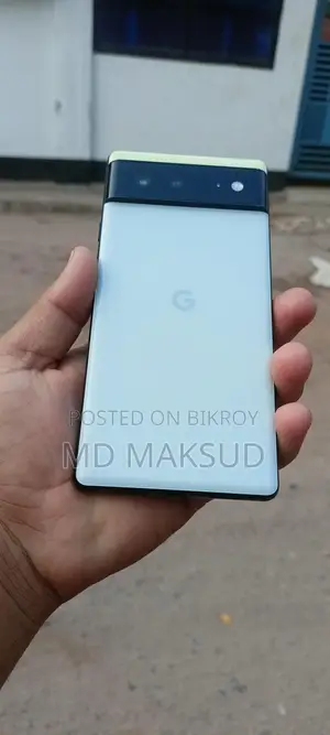 Google Pixel 6 . (Used)