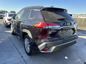 Toyota Corolla Cross S Pkg Panoramic 2023