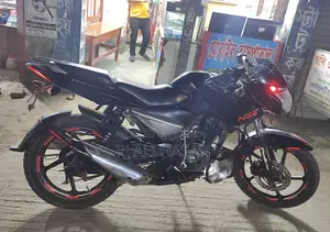 Bajaj Pulsar 135 . 2006