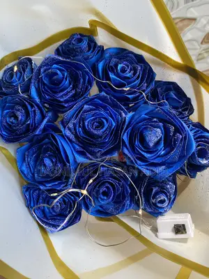 Hand flower bucket
