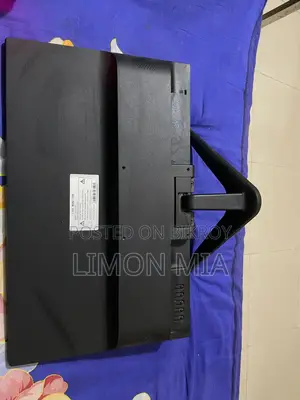 ১৯ ইঞ্চি মনিটর
