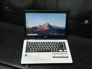 Acer Aspire E1 Intel Pentium 4th Gen 4GB 320GB HDD
