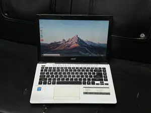 Acer Aspire E1 Intel Pentium 4th Gen 4GB 320GB HDD