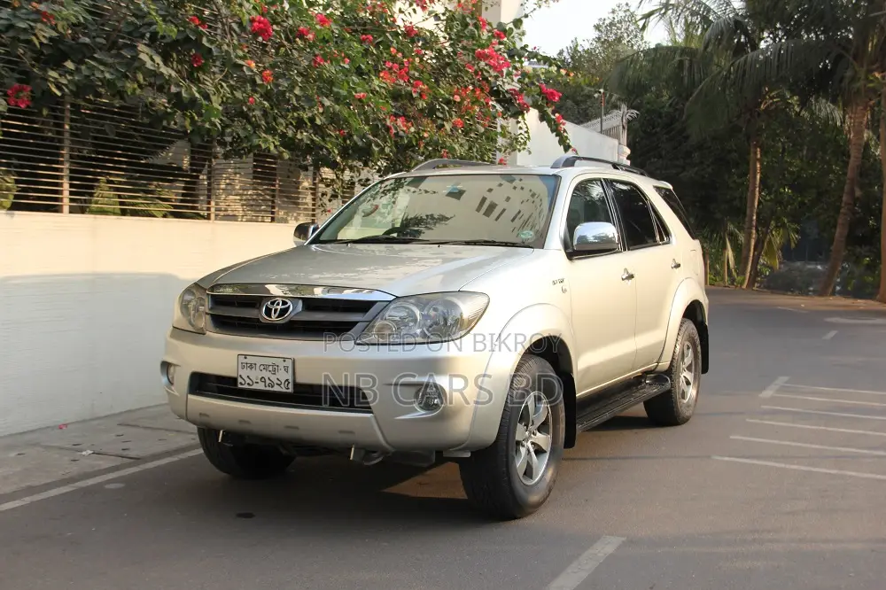 Toyota Fortuner 4WD 2006