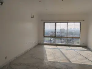 Swmming Pool Gym 4000 Sft Flat Rent At Banani