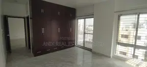 বনানীতে সুইমিং পুল ও জিম সহ ৪০০০ বর্গফুটের ফ্ল্যাট ভাড়া হবে