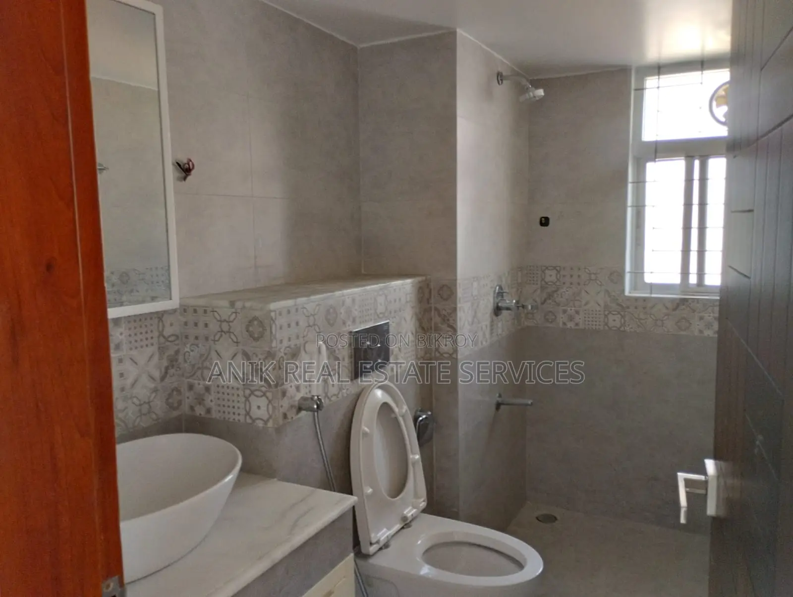 Swmming Pool Gym 4000 Sft Flat Rent At Banani
