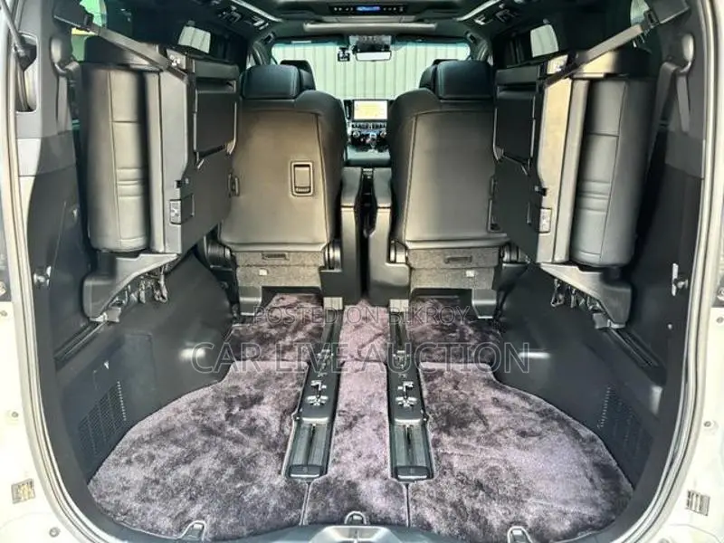 Toyota Alphard Executive Lounge 2021