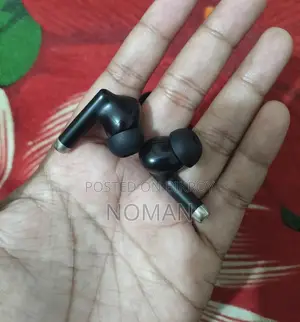 Hoco Eq2 Wireless Earbuds মাত্র ৩ মাস ব্যবহৃত একদম ফ্রেশ