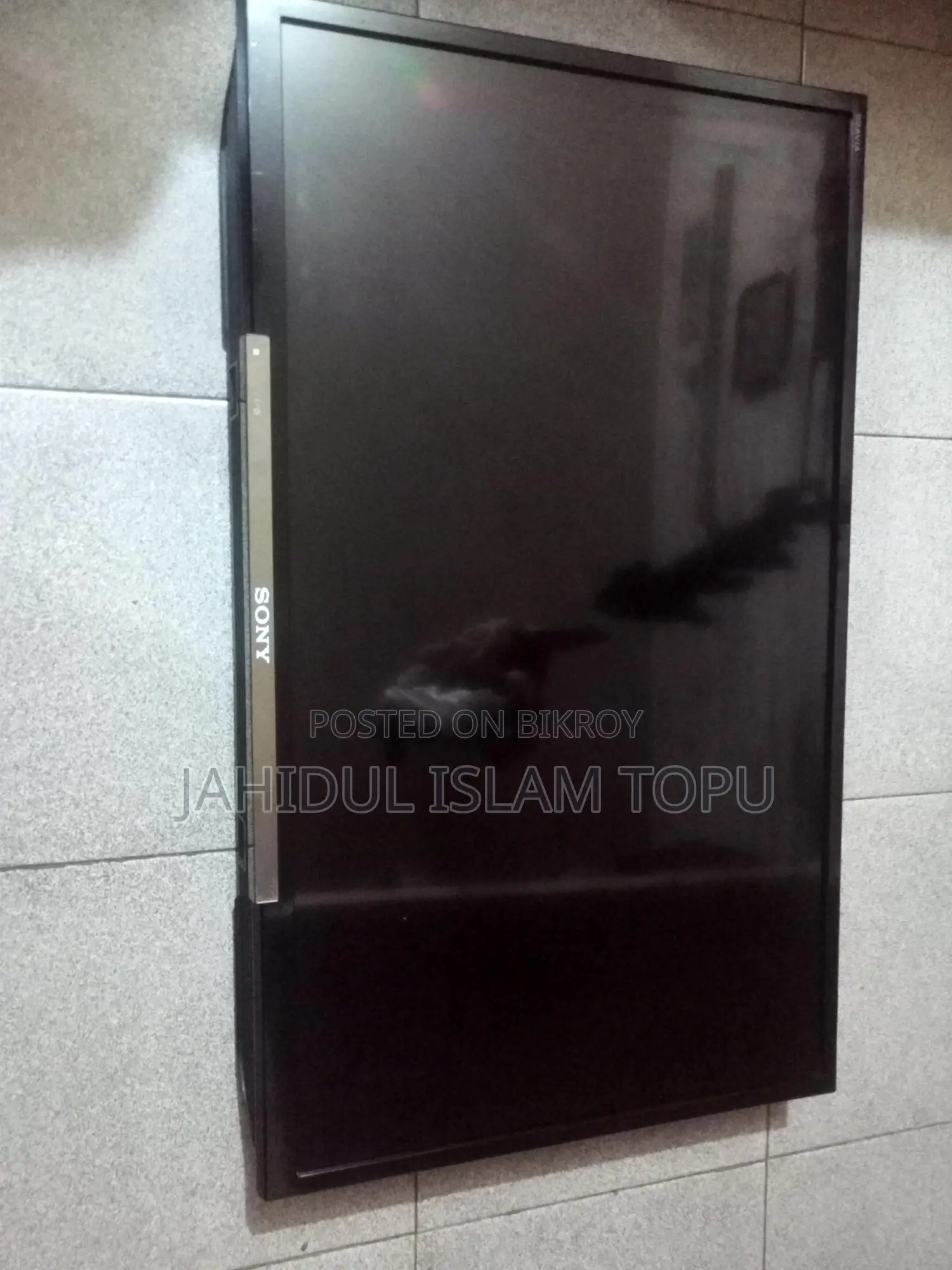 Sony Bravia 32-inch + Smart TV Box