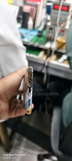 Samsung Galaxy S20 (Used)
