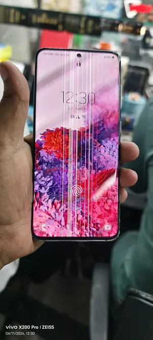 Samsung Galaxy S20 (Used)