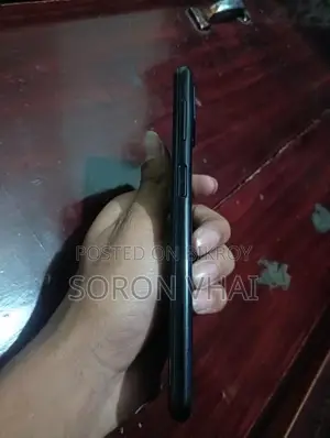 Samsung Galaxy A21 used (Used)