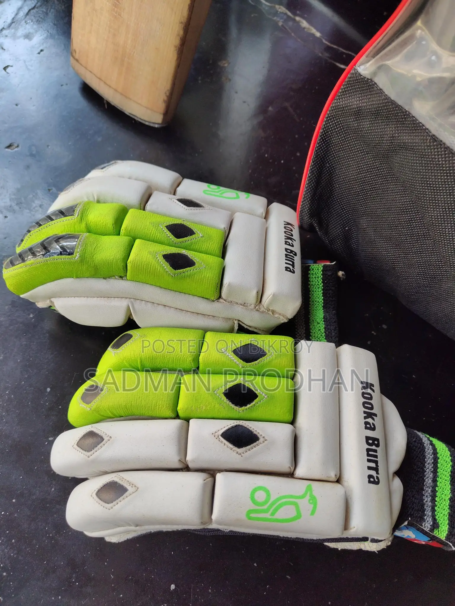 Urgent Sale: Premium Quality Cricket Kit Set!