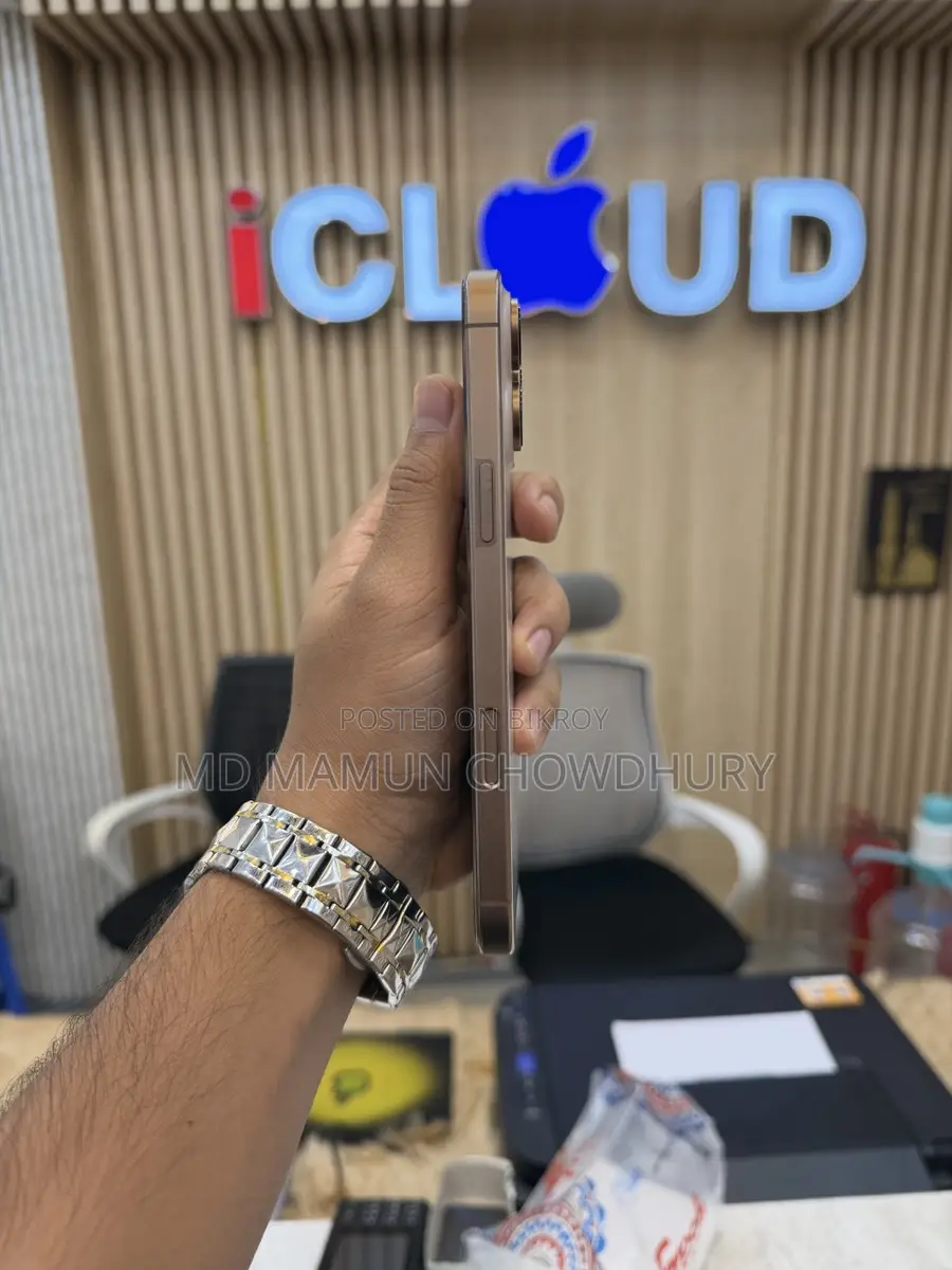 Apple iPhone 16 Pro Max 100 % bh , Singapore (Used)