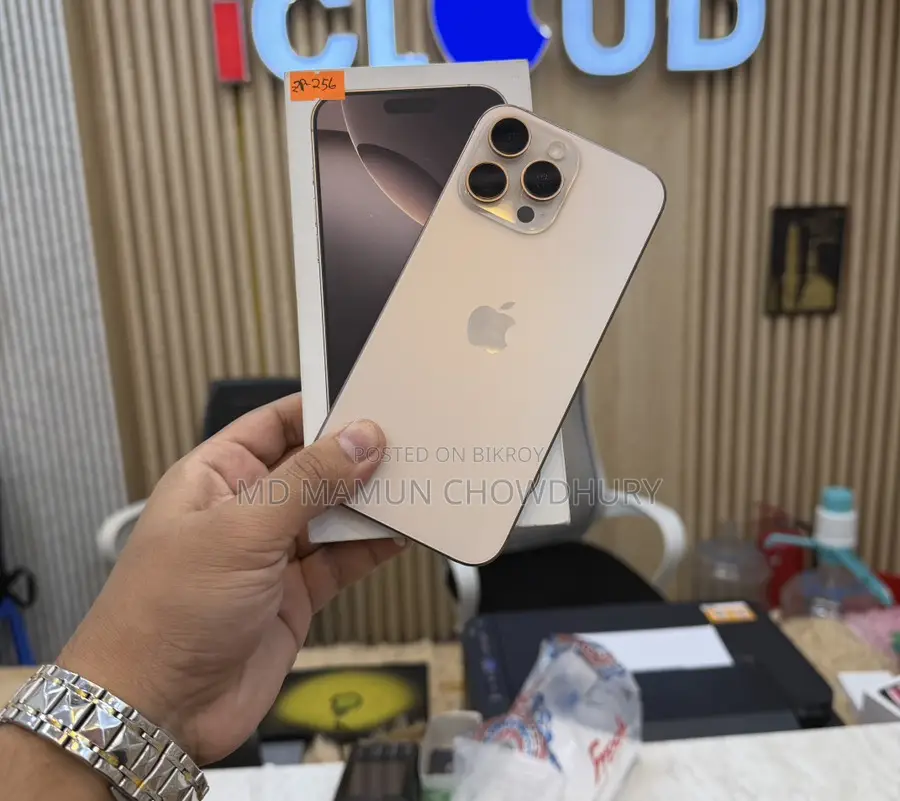 Apple iPhone 16 Pro Max 100 % bh , Singapore (Used)