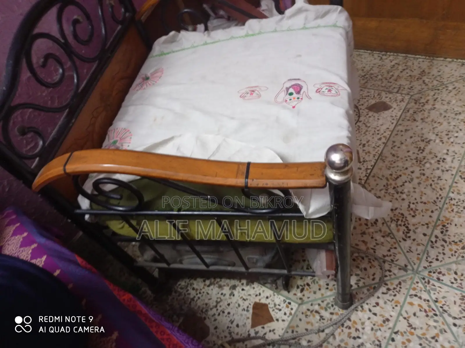 81no Subol Dash Road Sofa