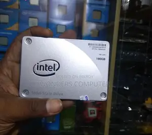 Intel 180GB SSD একটি নির্ভরযোগ্য সলিড-স্টেট ড্রাইভ