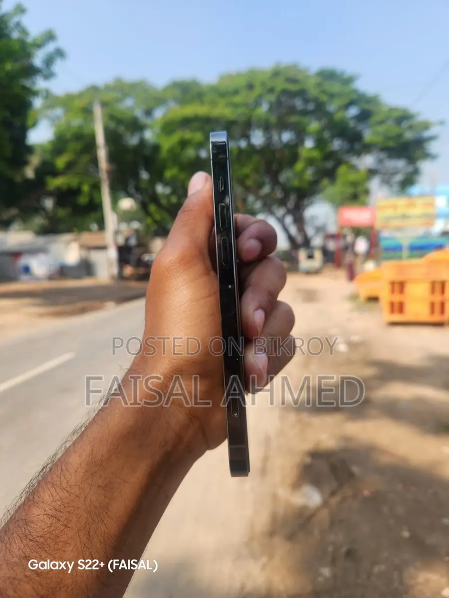 Apple iPhone 12 Pro (Used)