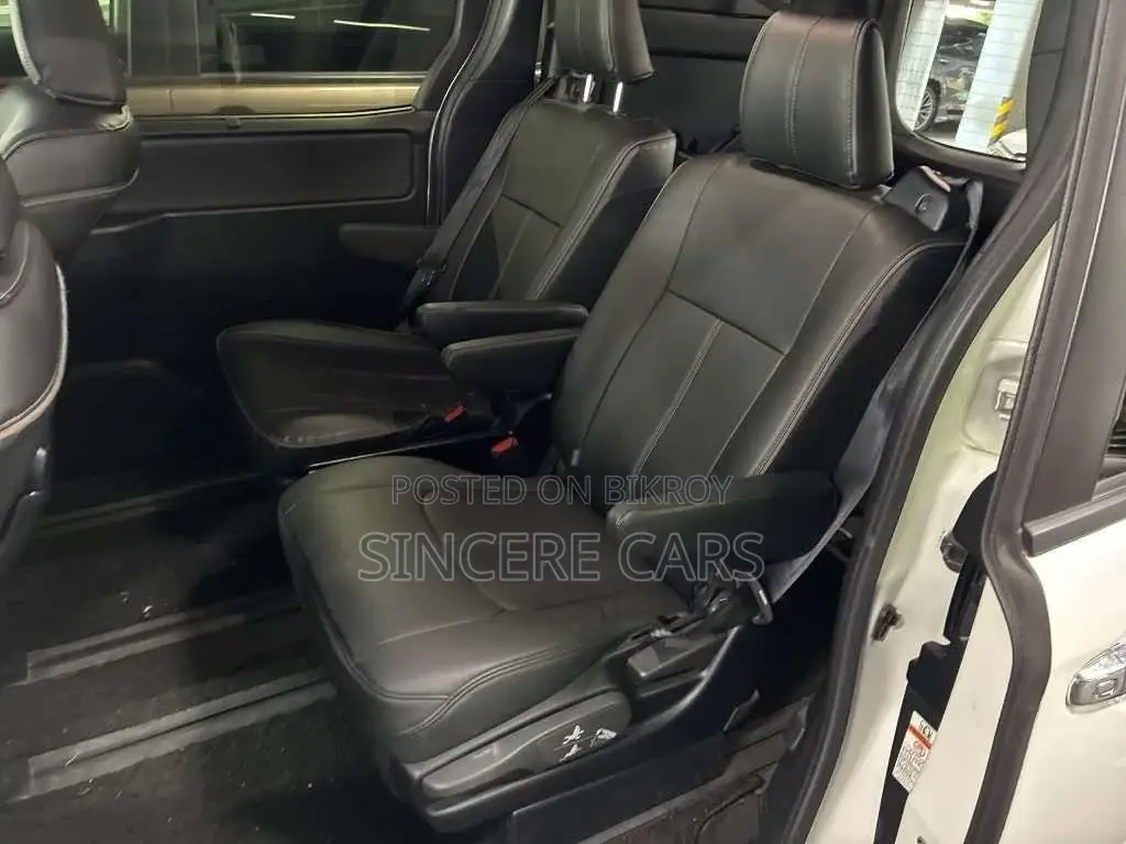 Toyota Noah SI WXB HYBRID 2020