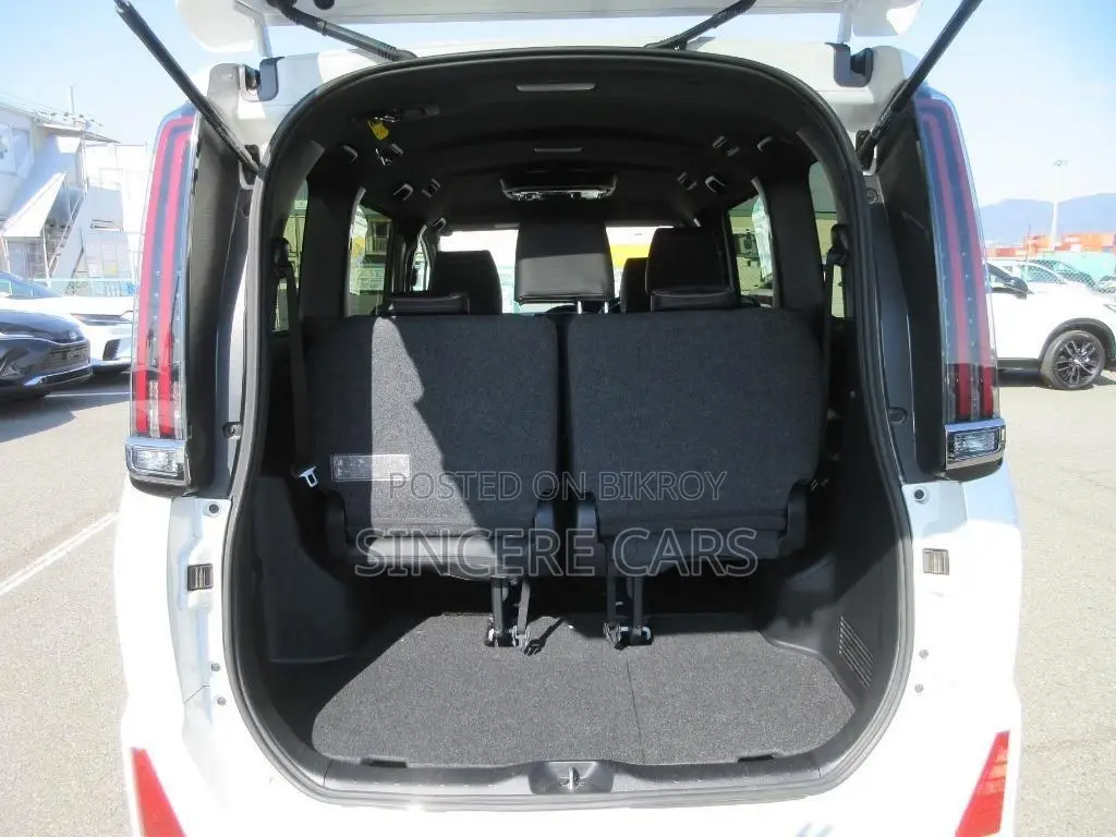 Toyota Noah SI WXB HYBRID 2020