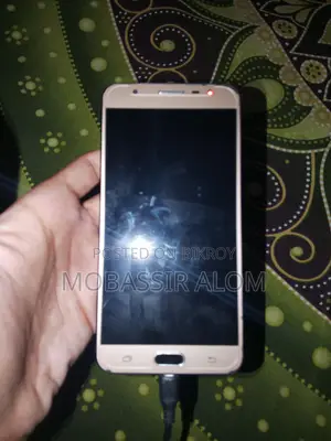 Samsung Galaxy J7 Prime . (Used)
