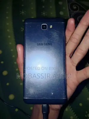 Samsung Galaxy J7 Prime . (Used)