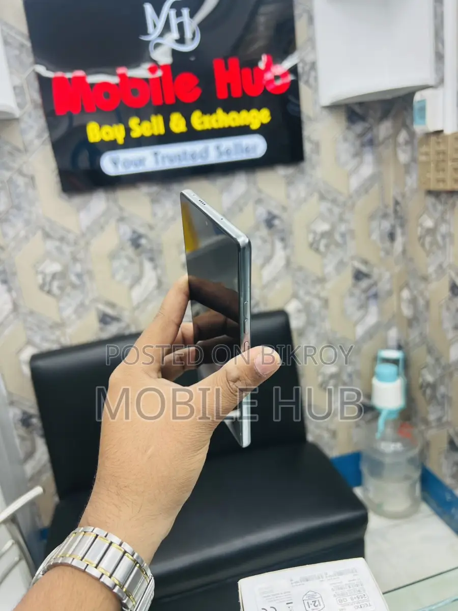 Tecno Camon 40 8/256 (Used)