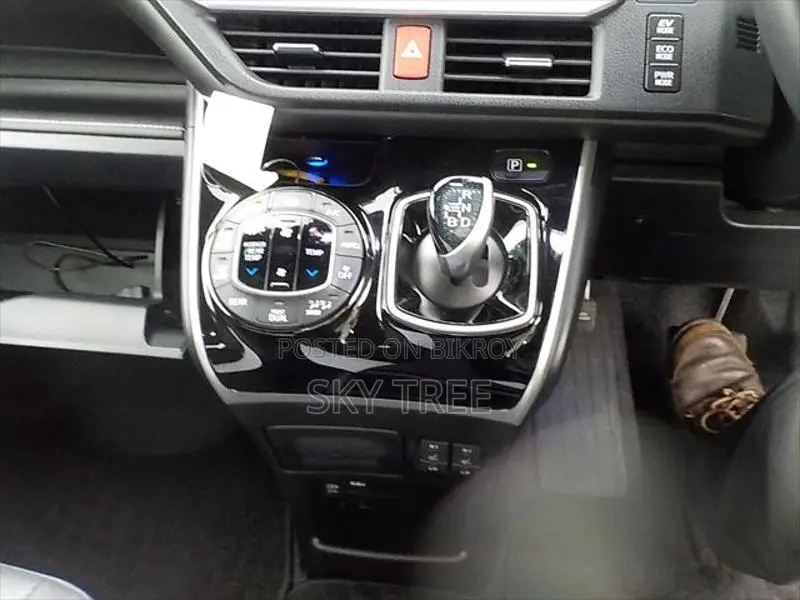 Toyota Esquire Gi Package 2021
