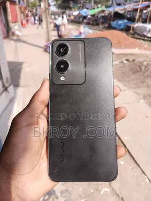 Vivo Y17s . (Used)