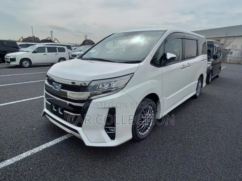 Toyota Noah SIWXB 2021