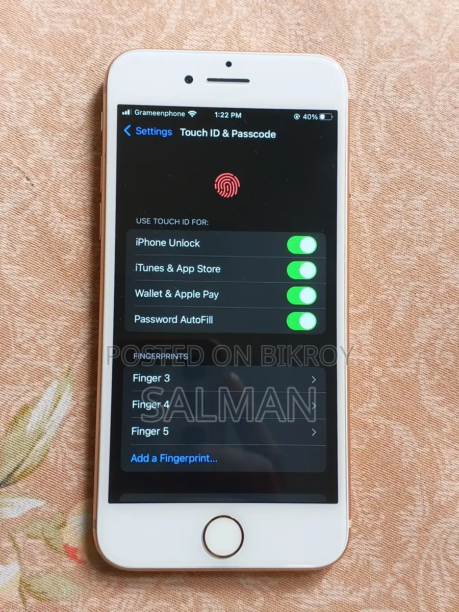Apple iPhone 8 (Used)
