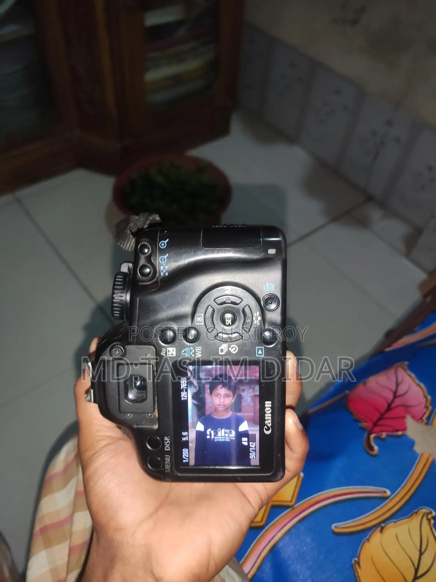 Canon:1000D