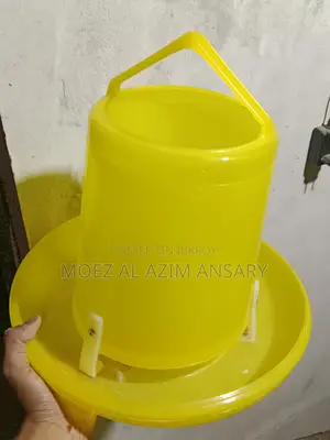 লেয়ার মুরগির খাবার পাত্র