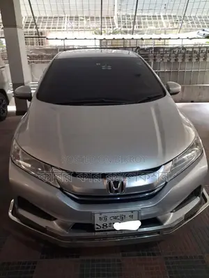 Honda Grace hybrid 2016