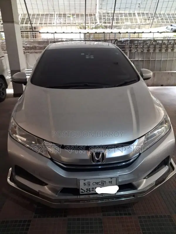 Honda Grace hybrid 2016