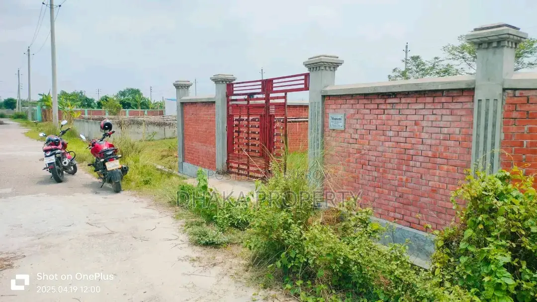 30/30ft Corner 5 Katha South at Sector-15