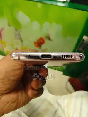 Samsung Galaxy S20 US VERSION (Used)