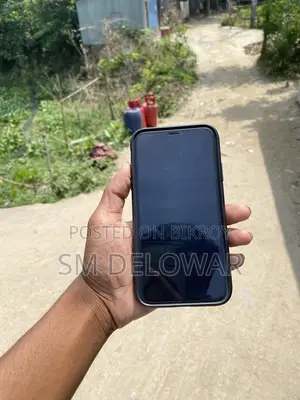 Apple iPhone 11 (Used)