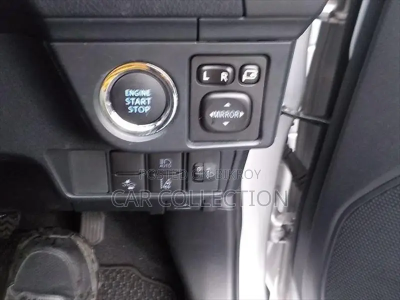 Toyota Axio Ex Non Hybrid Silver 2020