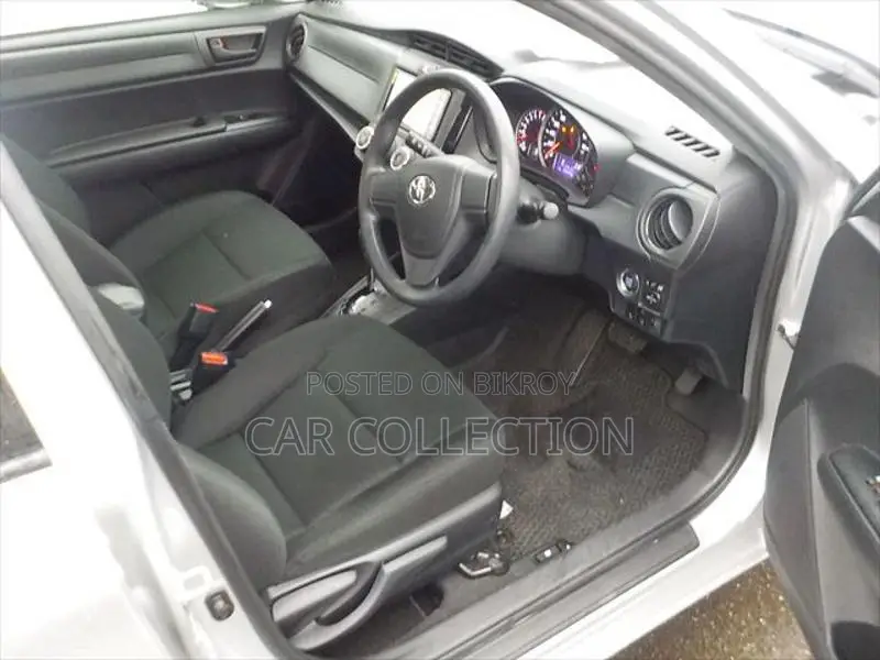 Toyota Axio Ex Non Hybrid Silver 2020