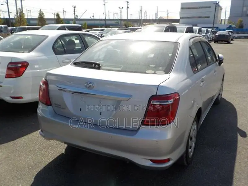 Toyota Axio Ex Non Hybrid Silver 2020