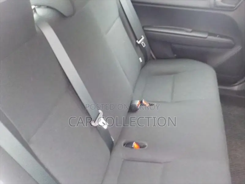 Toyota Axio Ex Non Hybrid Silver 2020