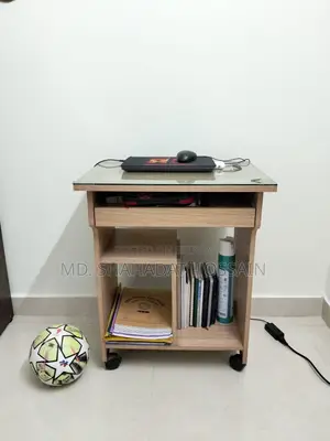কম্পিউটার টেবিল