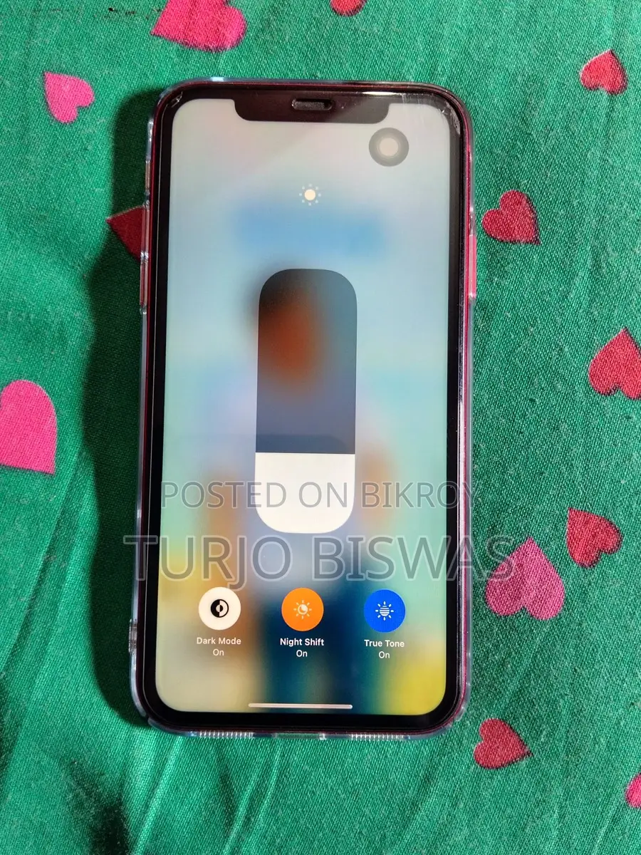 Apple iPhone 11 . (Used)