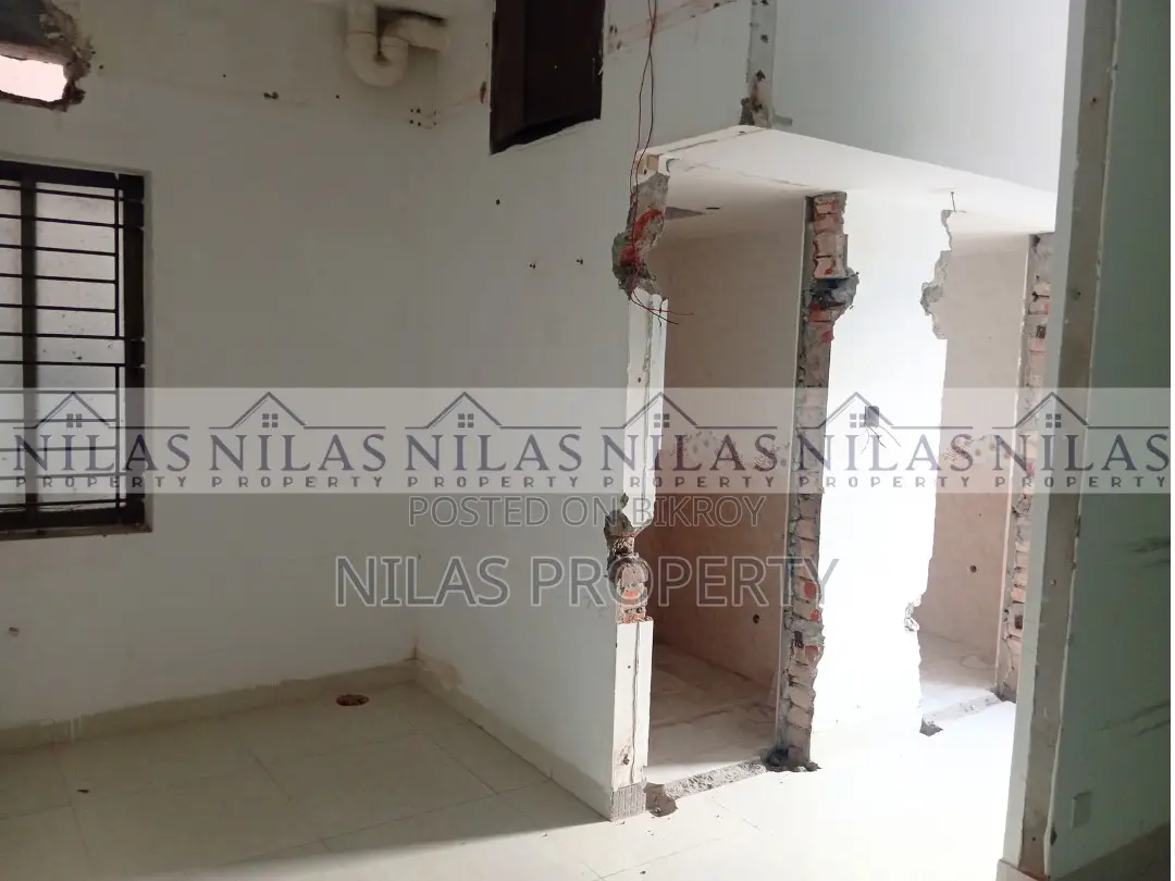 Prominent 2600 Sft Commercial Office Space for Rent in Uttara