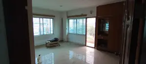 সেমি ফার্নিশড ফ্ল্যাট