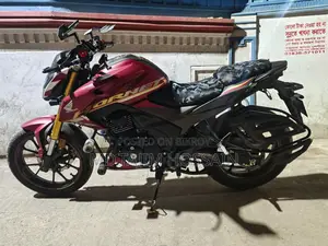 Honda Hornet 2.0 . 2025