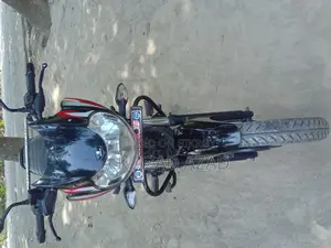 Bajaj Discover 125 / 2025